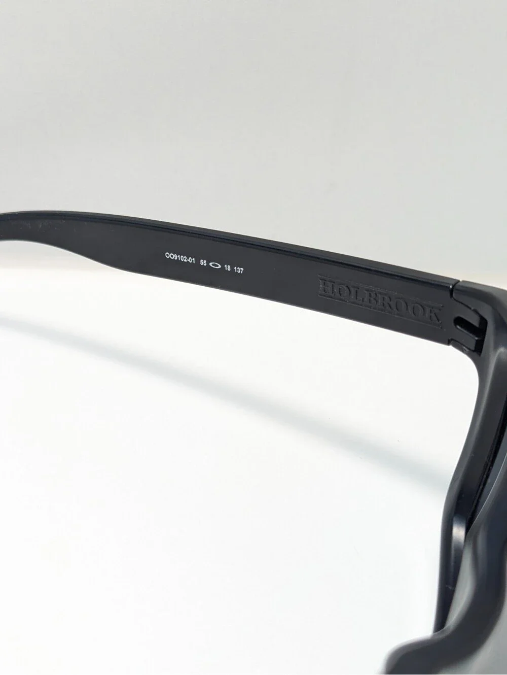 Oakley Holbrook 009102-01 Gray UV Lens Black Square Men's Sunglasses 55-18-137